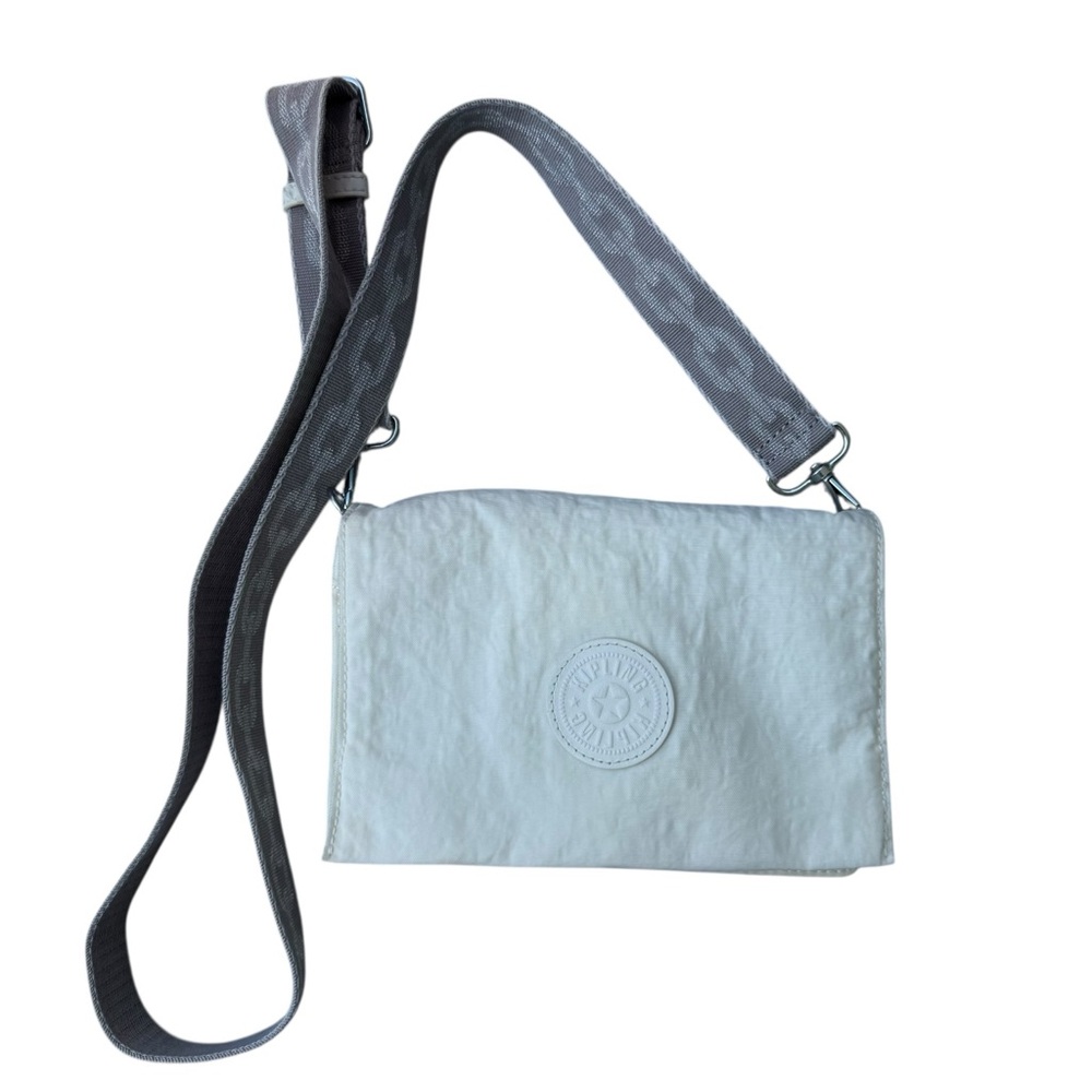 Kipling Cream Crossbody Bag with Modern Design